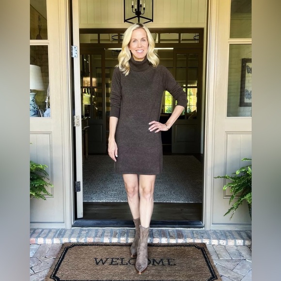 Quince Lightweight Mongolian Cashmere Turtleneck Sweater Dress Charcoal Gray S - Picture 2 of 5